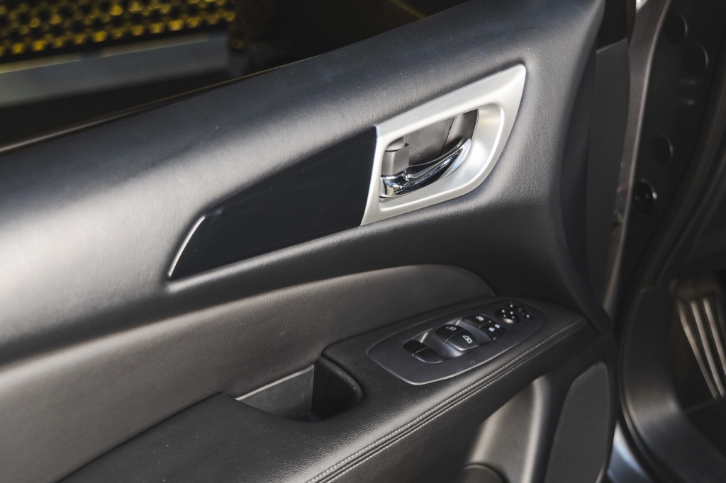 Nissan Pathfinder SV 2019 photo 14