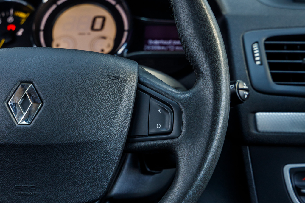 Renault Megane TCe 2010 photo 15