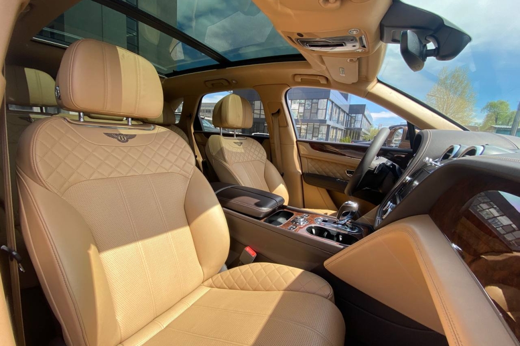 Bentley Bentayga 2017 фото 13
