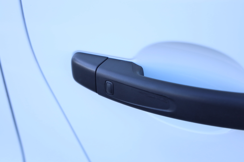 Renault Trafic 2023 фото 47