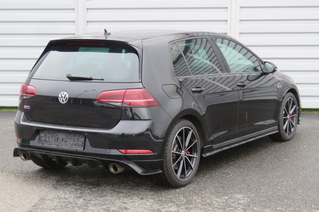 Volkswagen Golf GTI 2020 photo 7