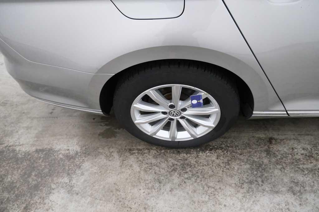 Volkswagen Passat Variant 2017 photo 41