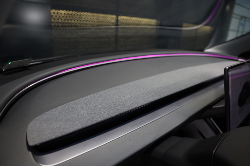 Tesla Model 3 2025 photo 18