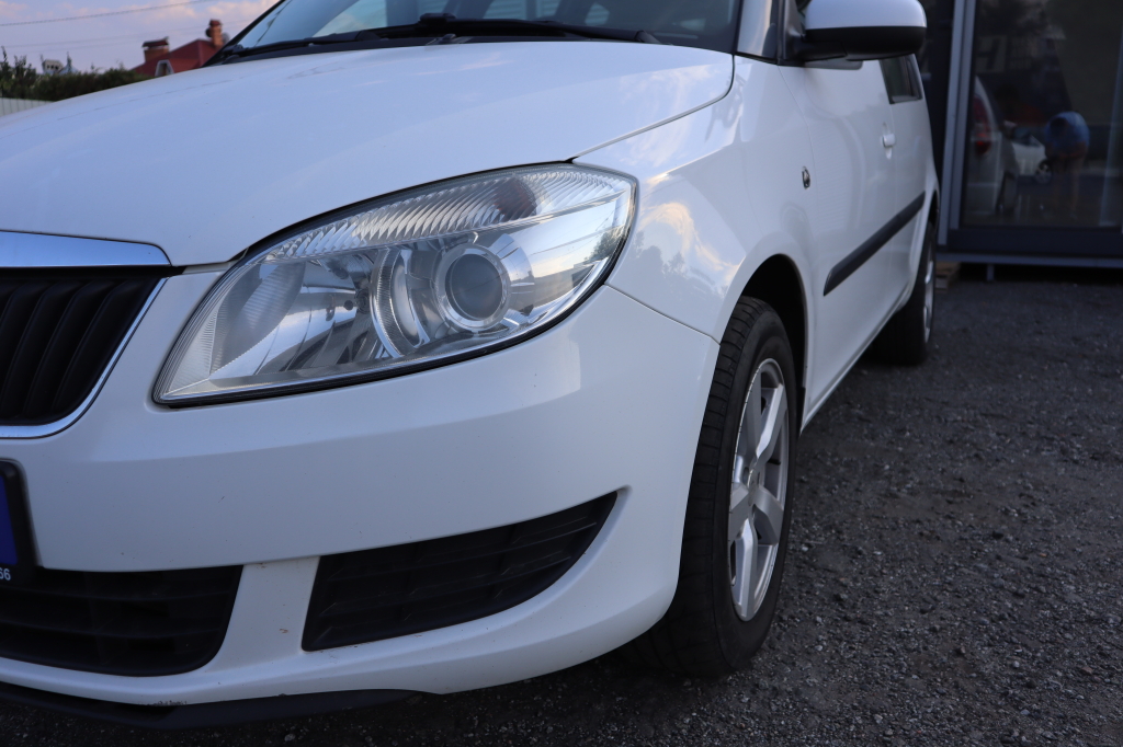 Skoda Roomster 2010 фото 11