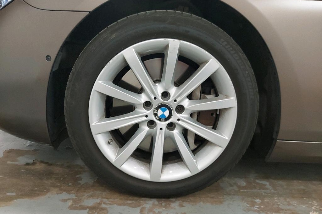 BMW 6 Series 2015 photo 17