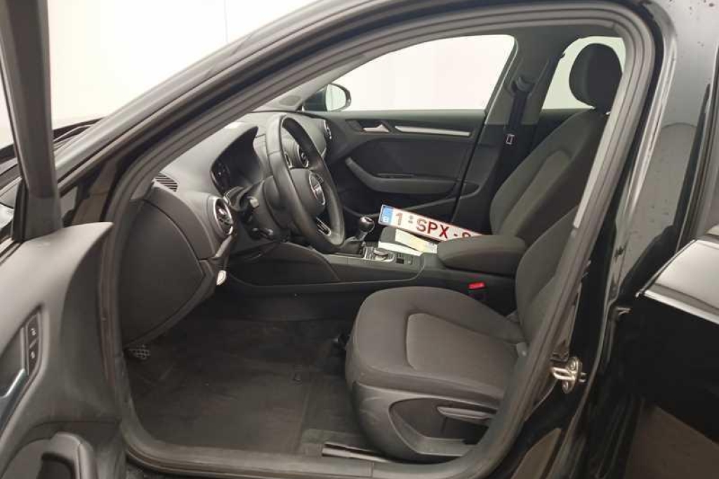 Audi A3 2017 фото 4