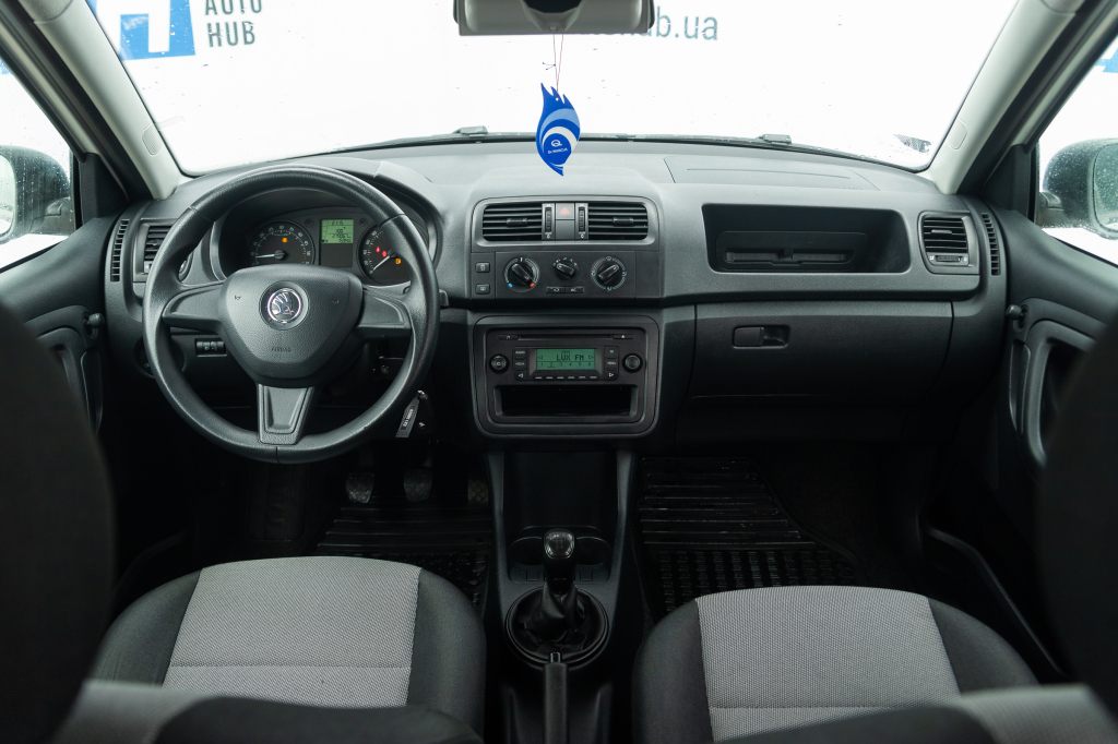 Skoda Fabia 2014 фото 3