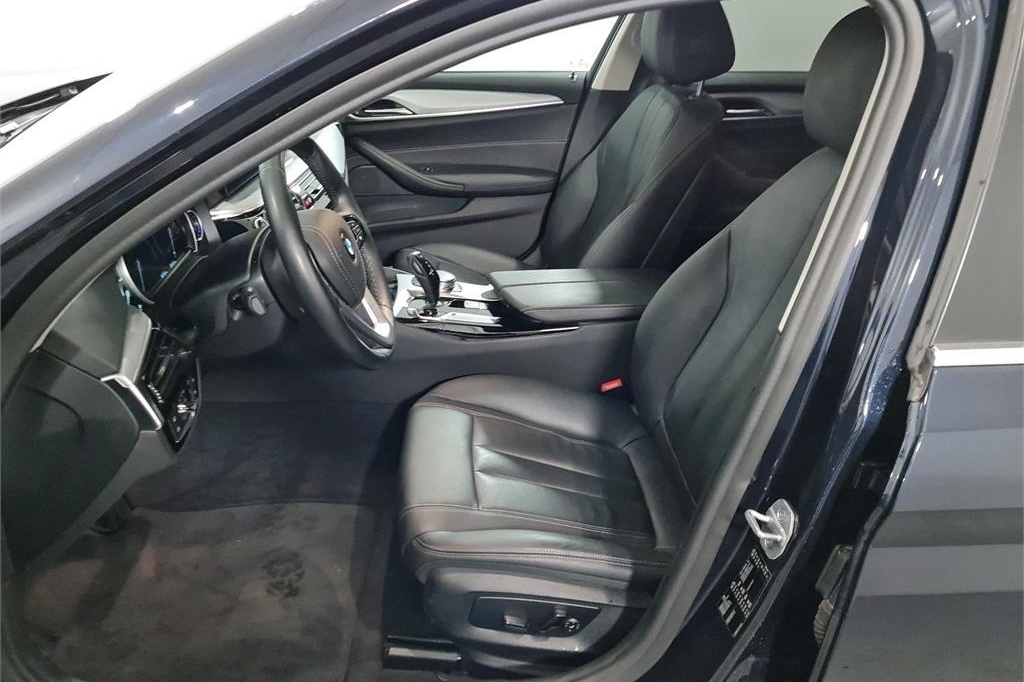 BMW 5er Touring 2018 photo 3