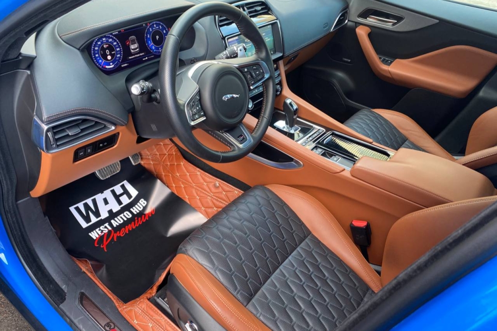 Jaguar F-Pace SVR 2020 photo 9