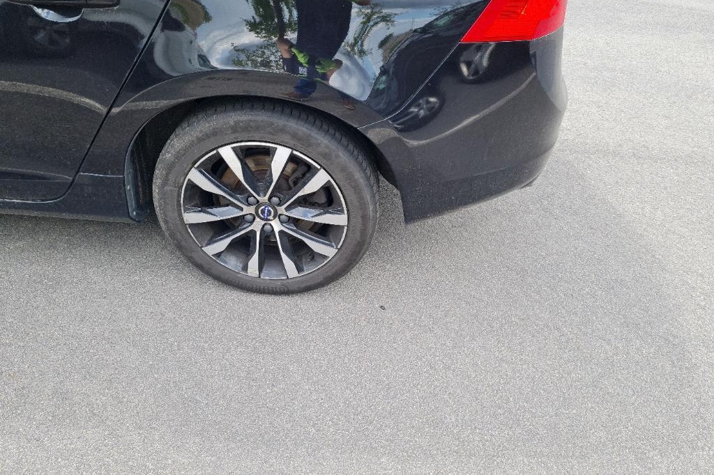 Volvo V60 2017 фото 7