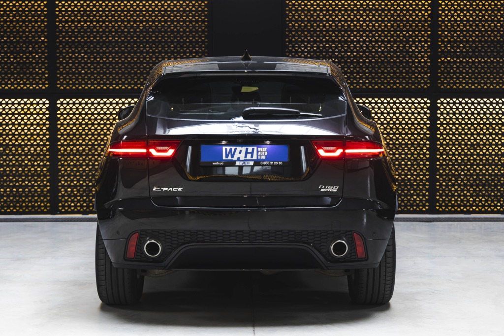 Jaguar E-Pace 2018 фото 11