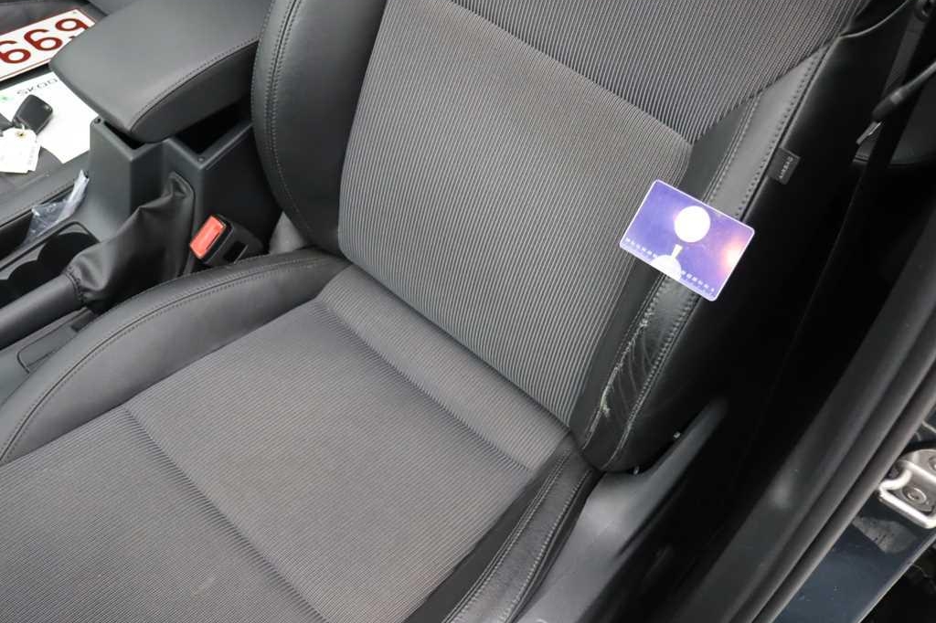 Skoda Octavia Combi 2018 photo 37