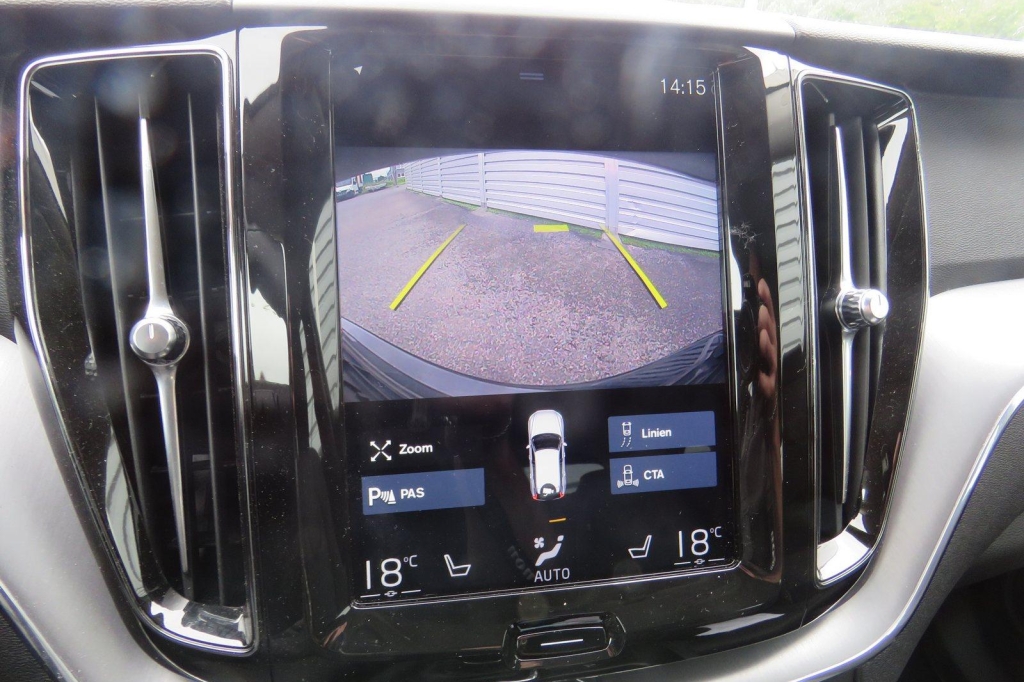 Volvo XC60 2020 фото 1