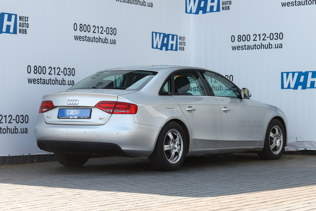 Audi A4 2008 фото 2