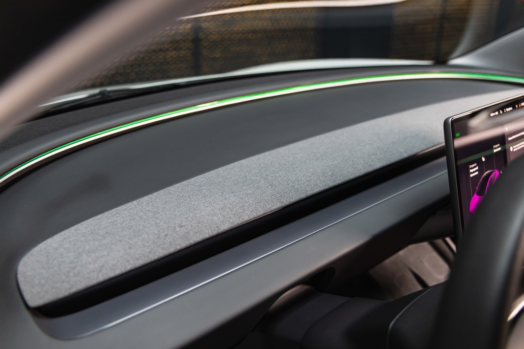 Tesla Model 3 2024 фото 16