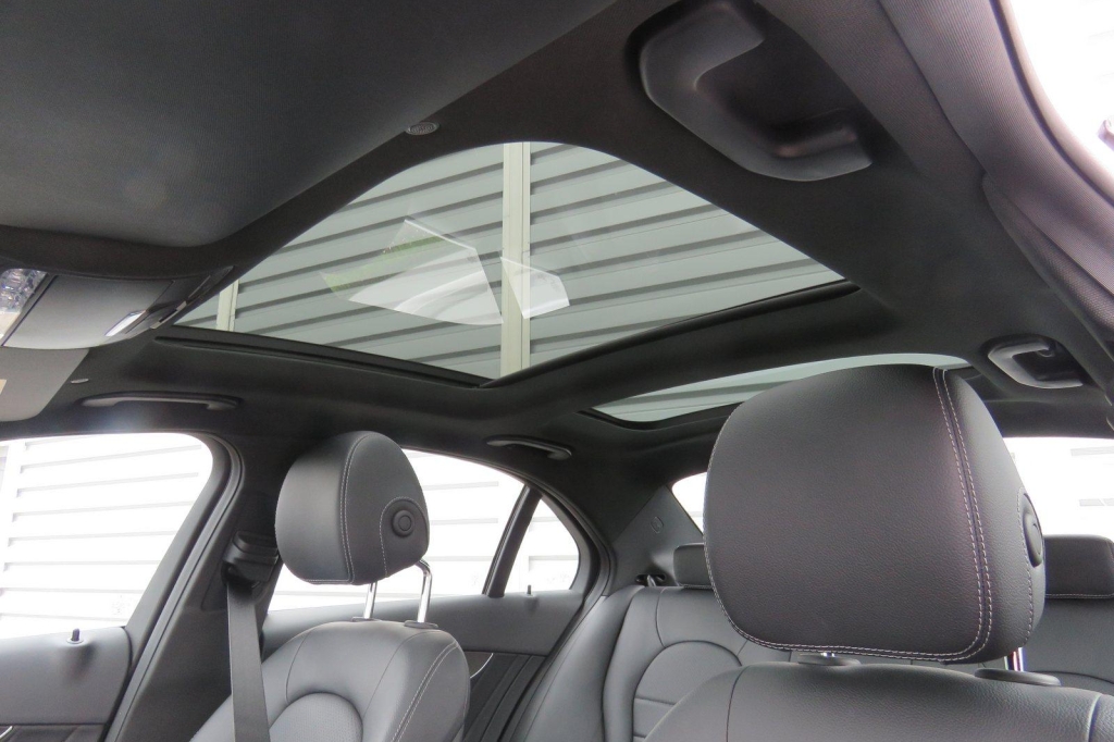 Mercedes-AMG C-Klasse 2019 фото 9