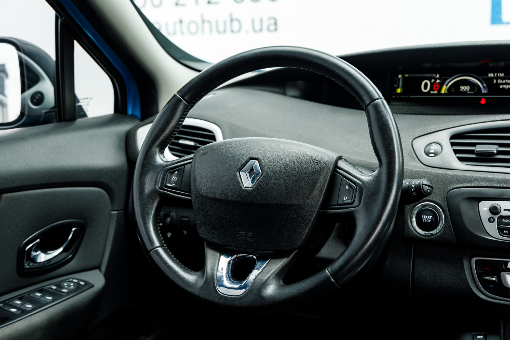 Renault Megane Scenic 2014 фото 17