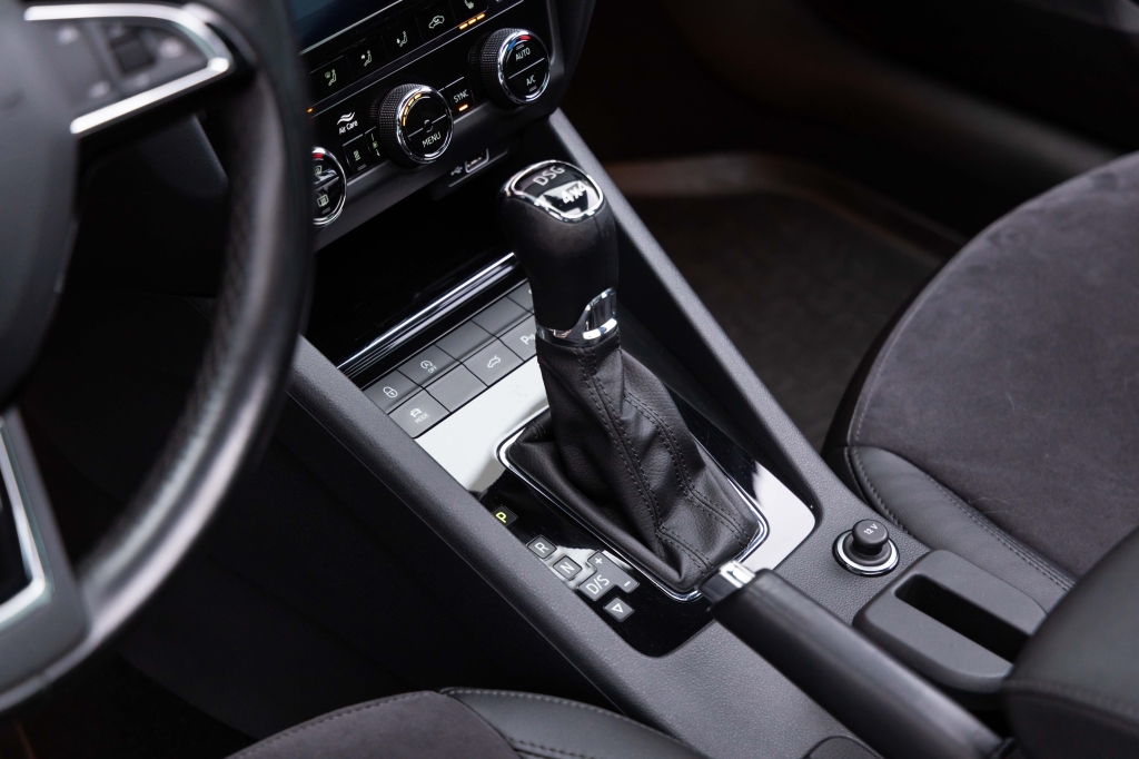 Skoda Octavia Laurin & Klement 2020 photo 38