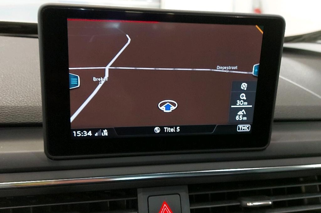 Audi A4 2017 photo 3