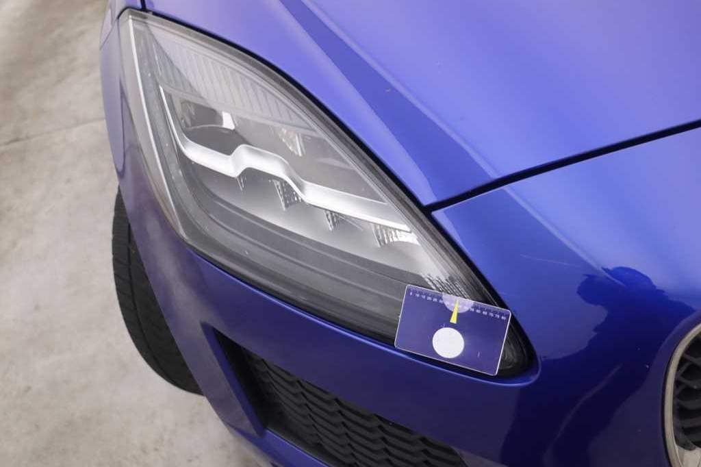 Jaguar E-Pace 2018 photo 24