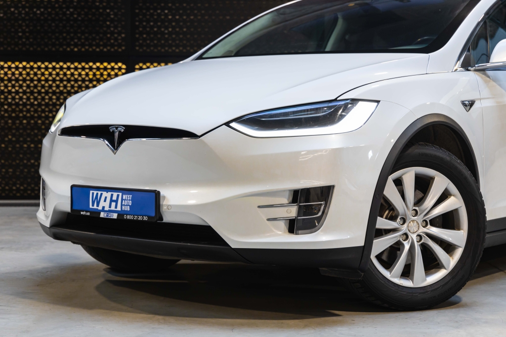 Tesla Model X 75D 2017 фото 1