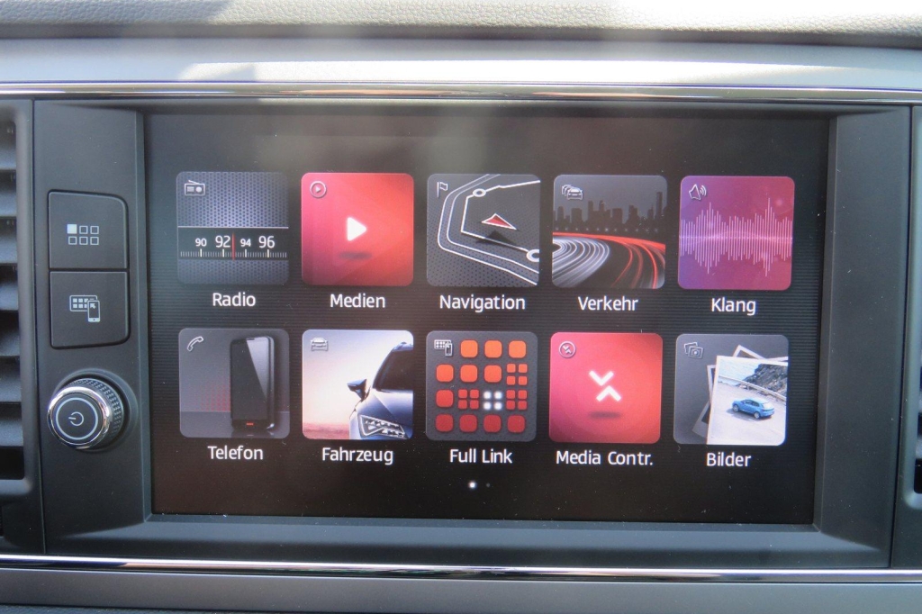 SEAT Leon ST 2020 фото 3