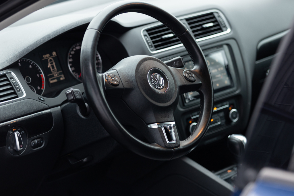 Volkswagen Jetta фото 11