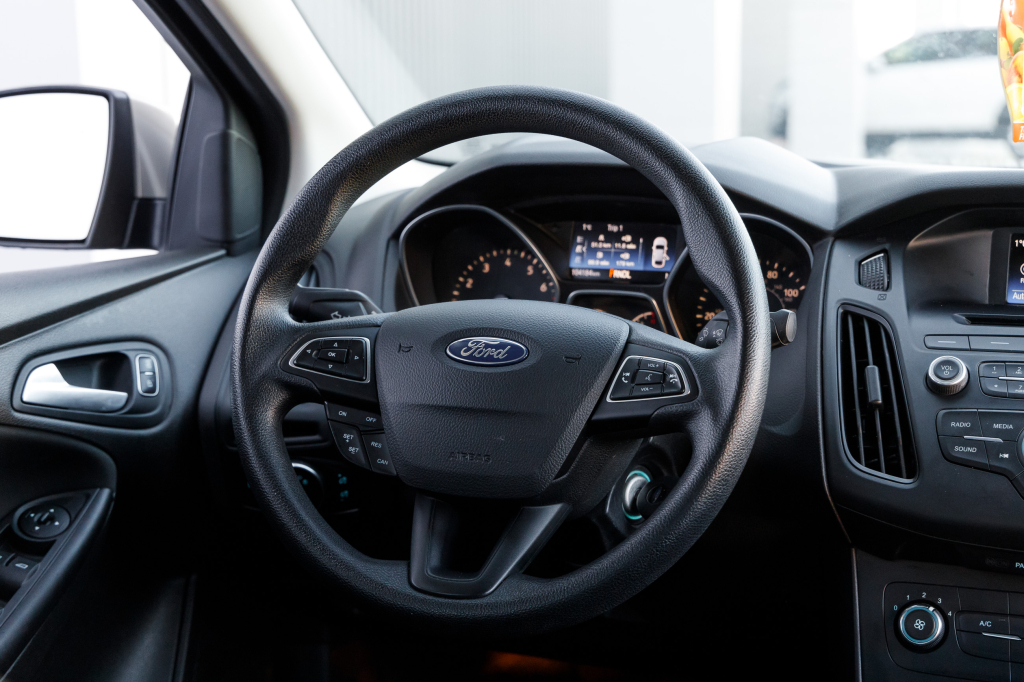 Ford Focus SE 2016 фото 13