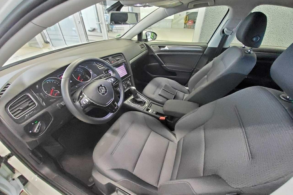 Volkswagen e-Golf 2020 photo 4