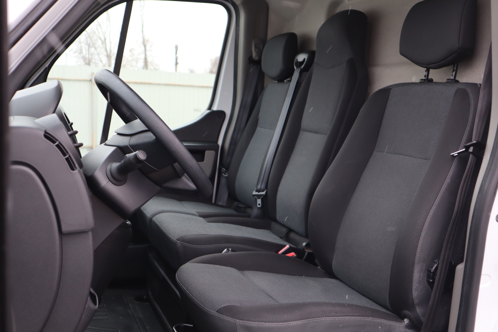 Renault Master L3H2 photo 11