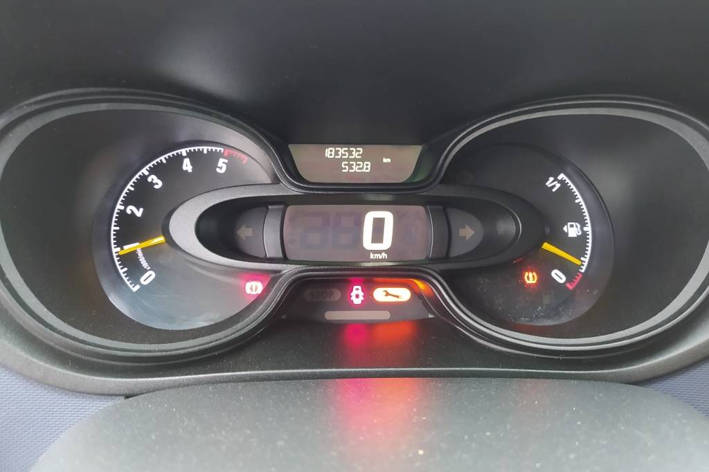 Opel Vivaro photo 11