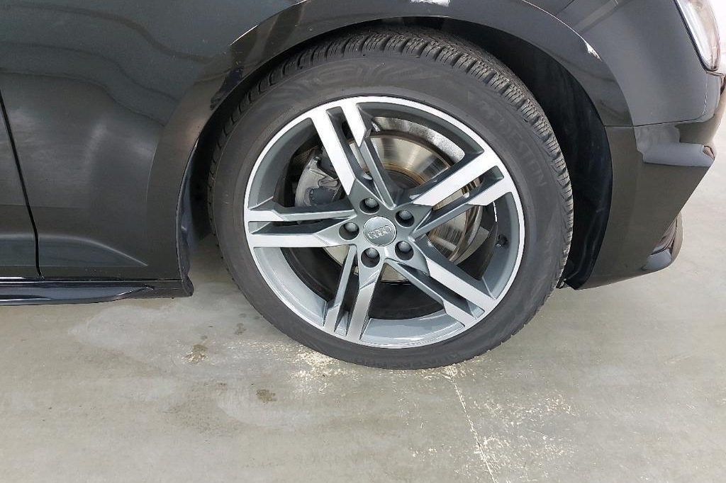 Audi A4 Avant 2019 photo 15