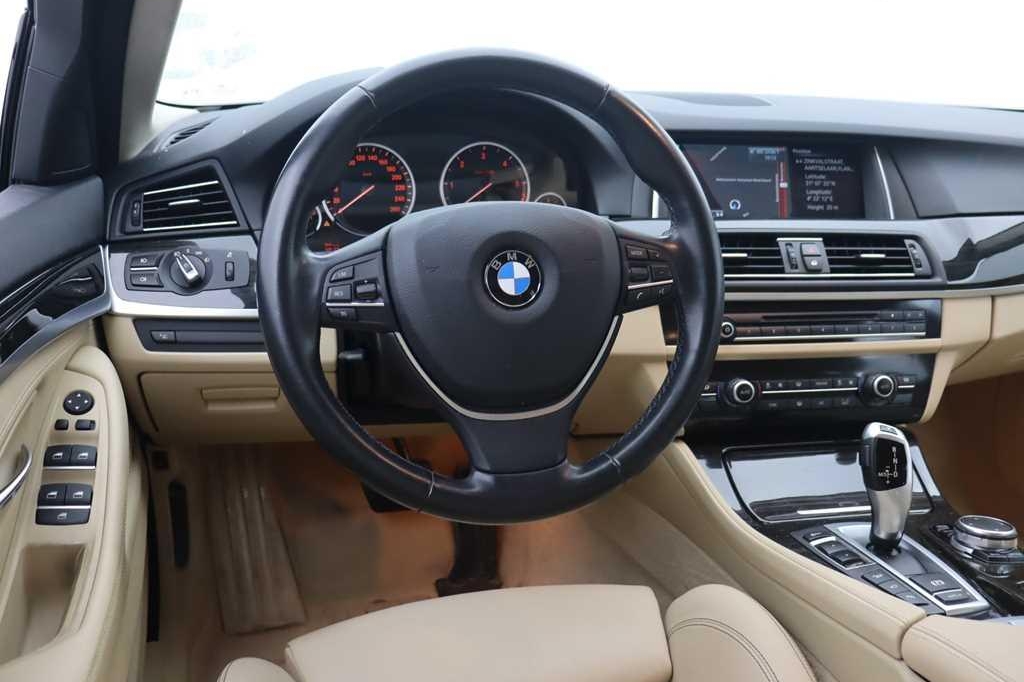 BMW 5er Touring 2016 photo 2