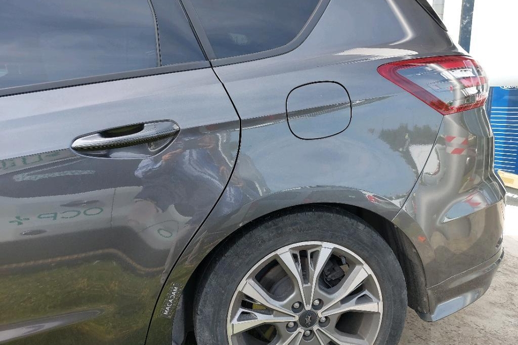 Ford S-Max 2018 фото 8