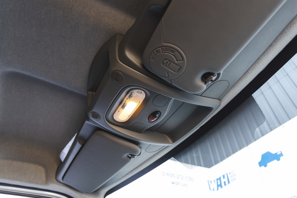 Nissan NV400 2017 photo 15