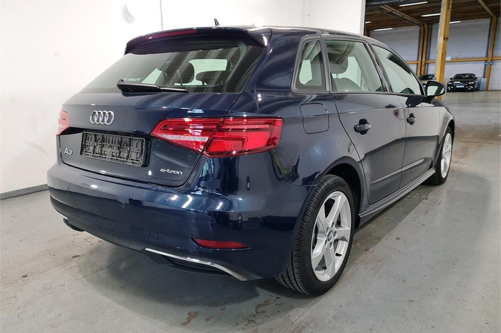 Audi A3 Sportback 2017 фото 1