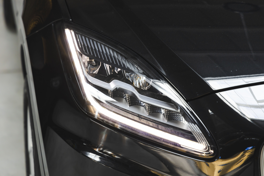 Jaguar E-Pace 2018 фото 5