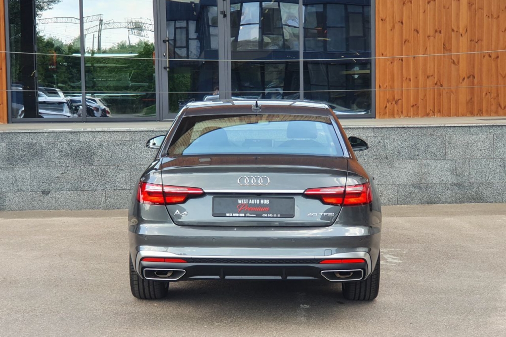 Audi A4 40 TFSI S-tronic 2023 фото 4