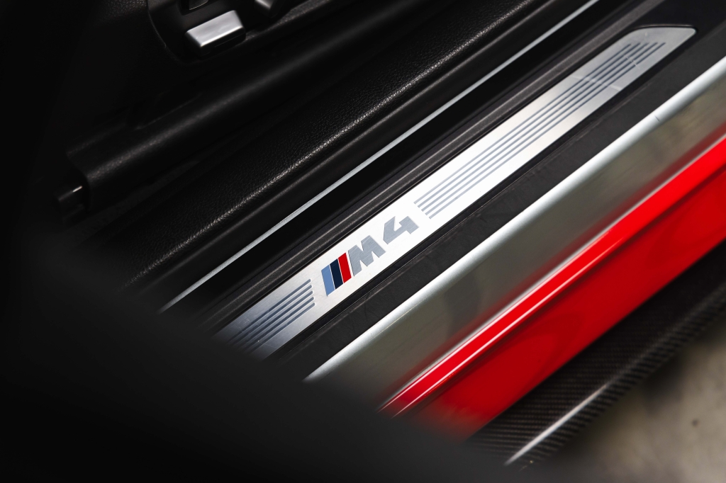 BMW M4 2015 фото 25