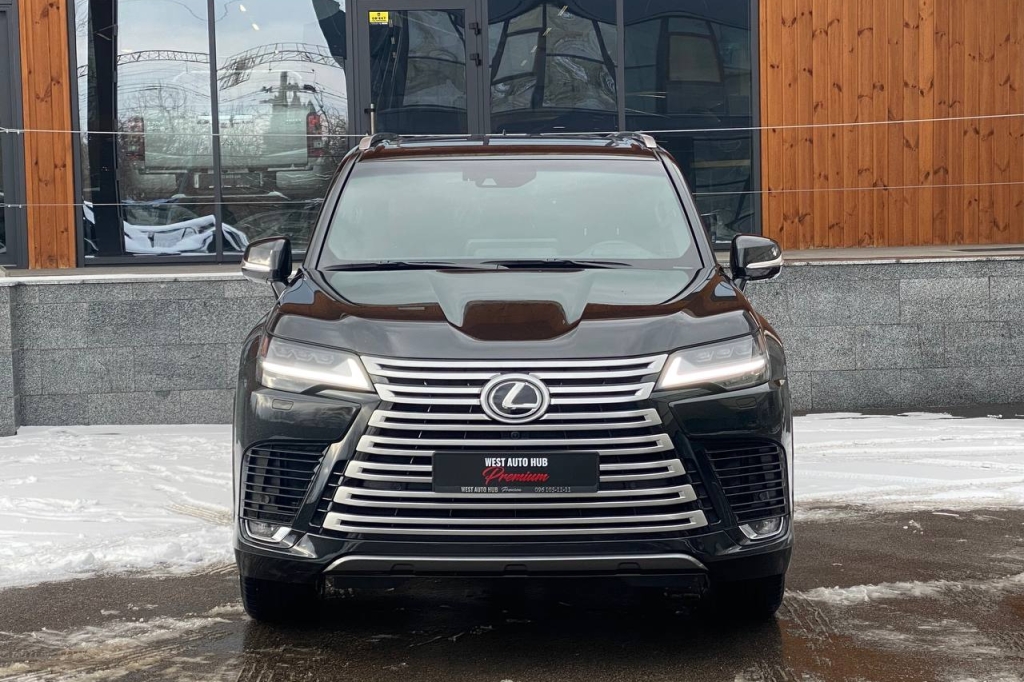 Lexus LX 500d 2022 photo 1