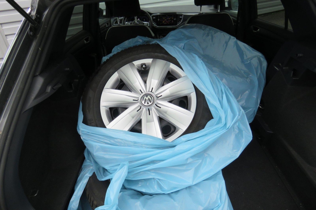 Volkswagen T-Roc 2019 фото 2