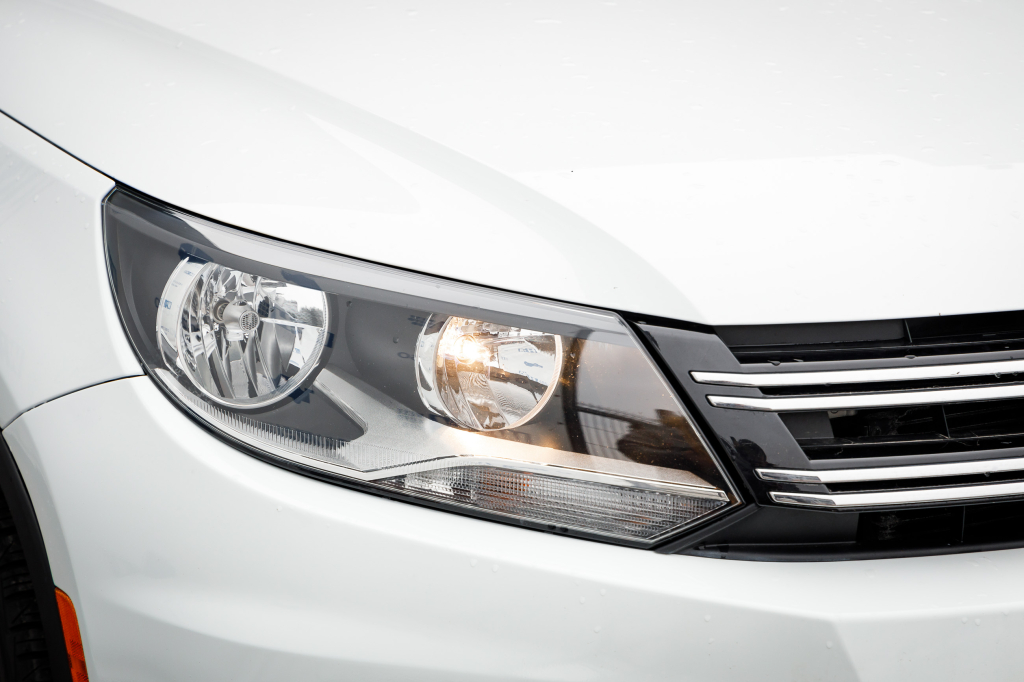 Volkswagen Tiguan S 2017 photo 2