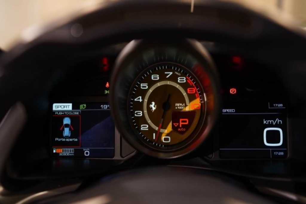 Ferrari GTC4 Lusso 2020 photo 8