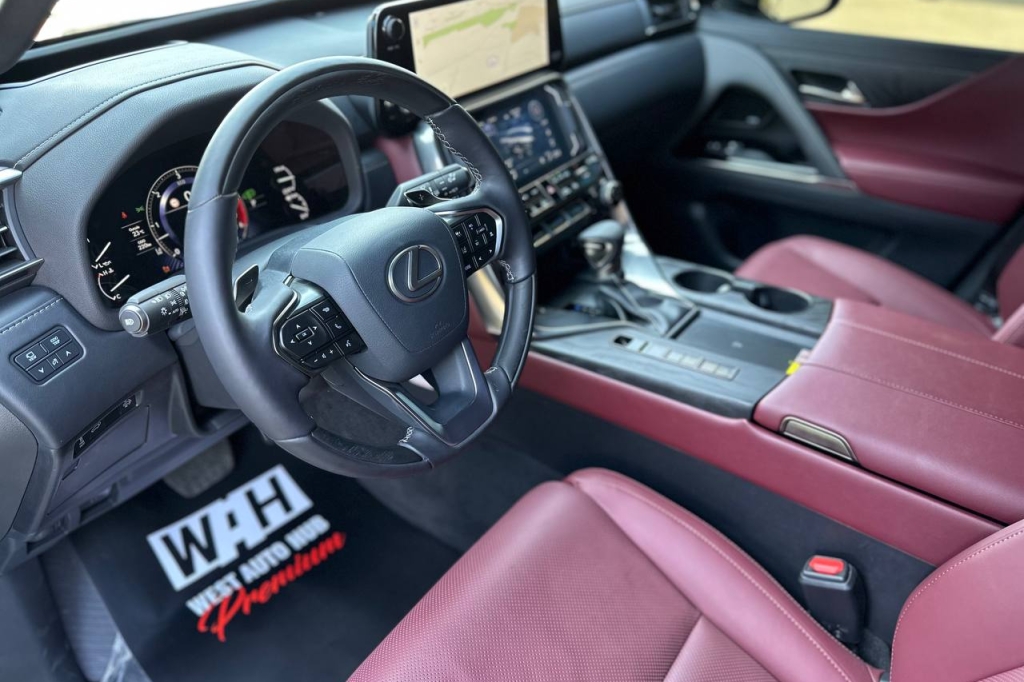 Lexus LX 500d 2023 фото 12