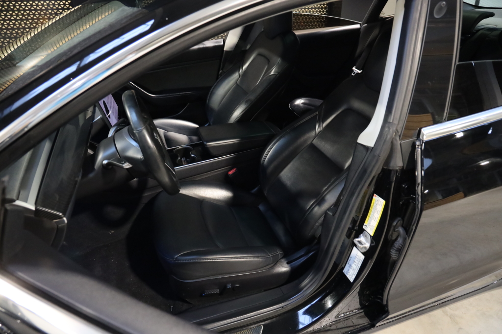Tesla Model 3 2019 фото 36