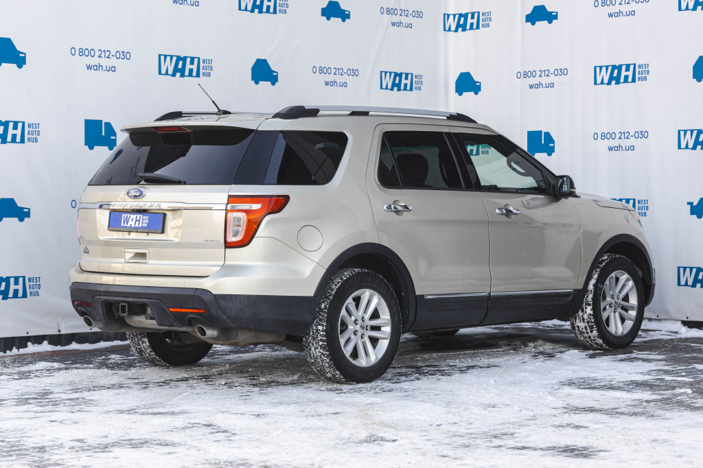 Ford Explorer XLT 2011 фото 5
