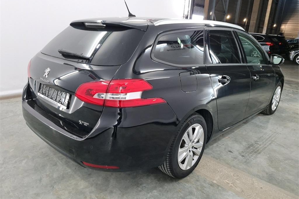 Peugeot 308 2017 фото 7