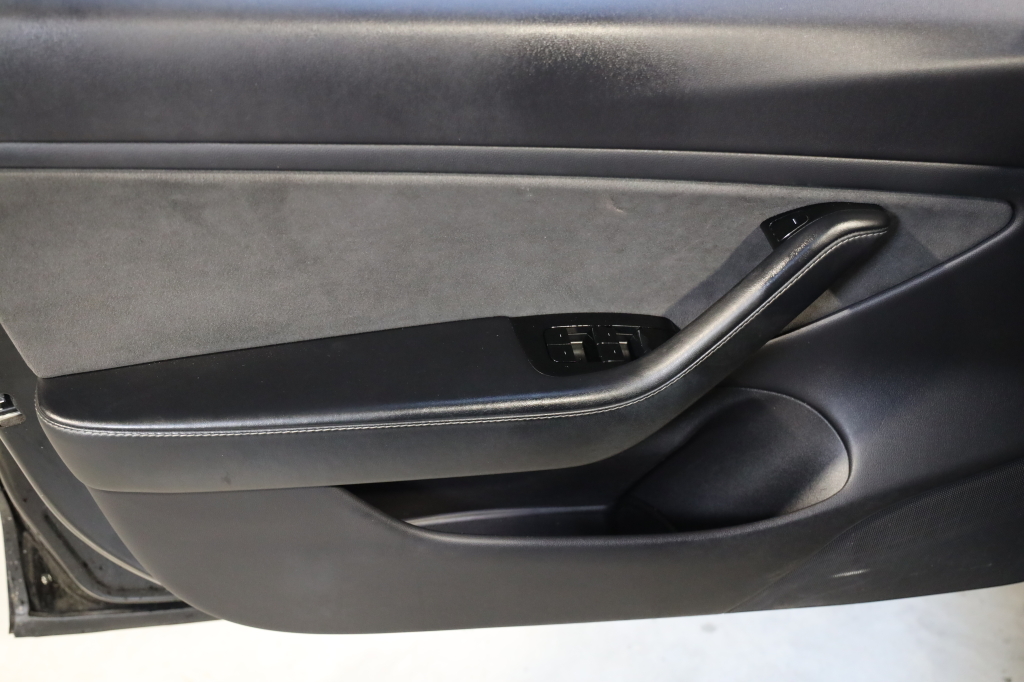 Tesla Model 3 2019 фото 19