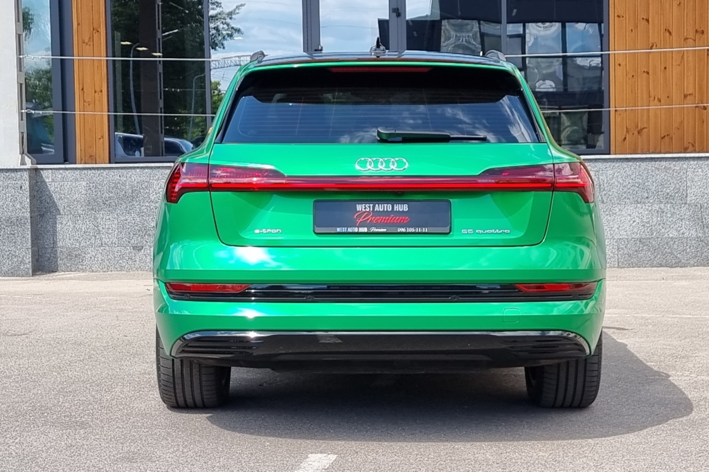 Audi e-tron 2020 фото 2