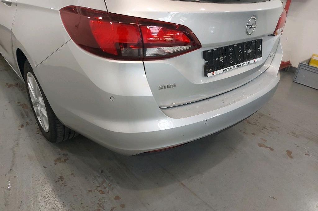 Opel Astra Sports Tourer 2016 photo 18